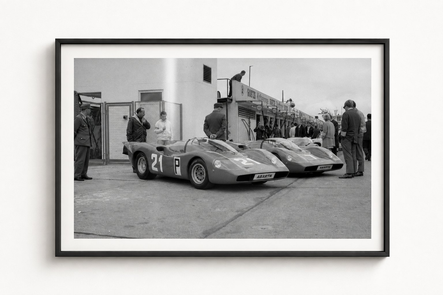 Arturo Merzario im Abarth 1600 SP – Nürburgring 1968 — Nürburgring 1968, auf Acryl im Schattenfugenrahmen, Format 4:3